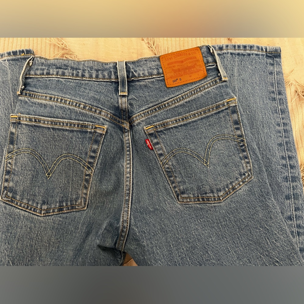 Levi Straight Leg Jeans